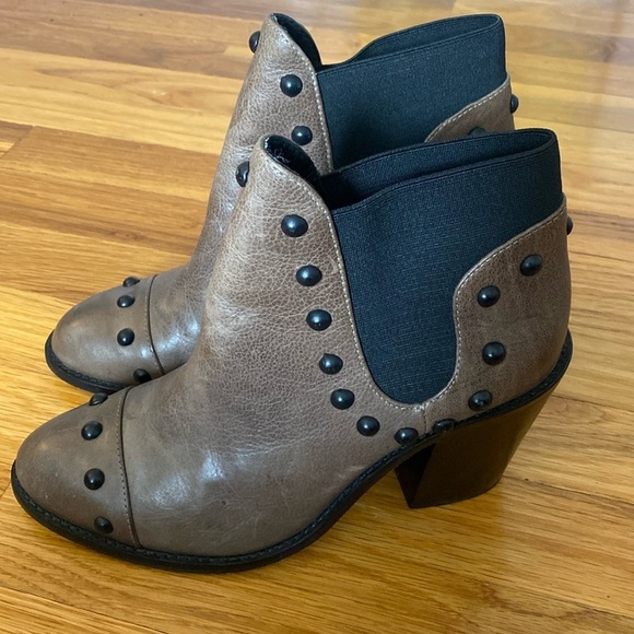 Loeffler Randall Women’s Brown Studded Heeled Boots Size 8 - Picture 1 of 7